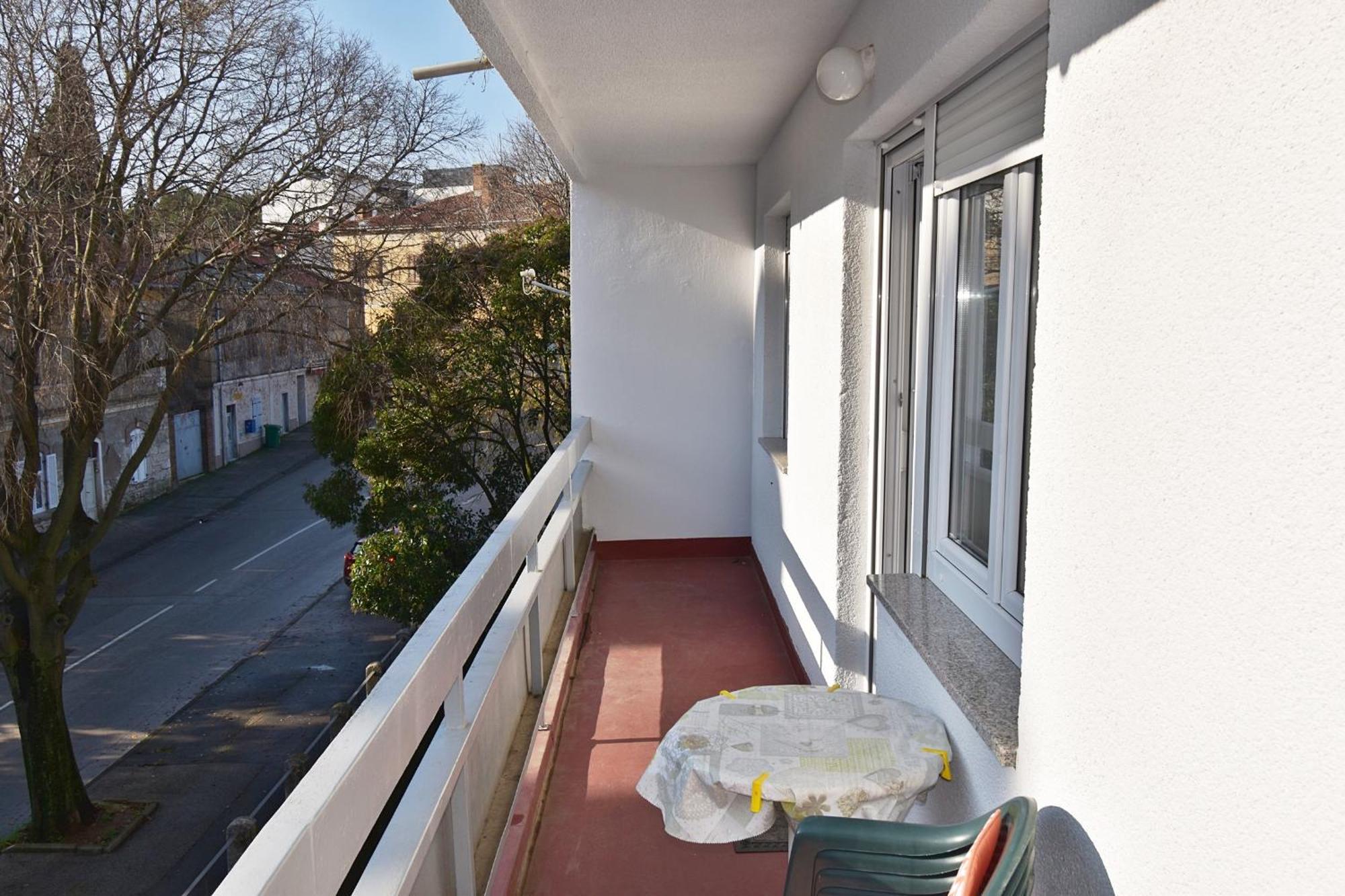Apartment Navy Near The Beach Pula Exterior foto